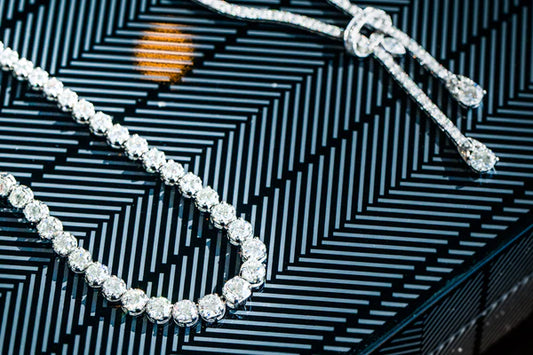 IS THERE A DIFFERENCE BETWEEN NATURAL AND LABORATORY-GROWN DIAMONDS?