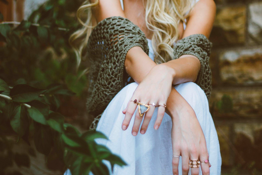 The Beauty of Personalized Jewelry: A Guide to Creating Meaningful Jewelry