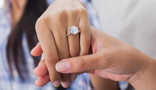 A CONNOISSEURS GUIDE TO ENGAGEMENT RINGS